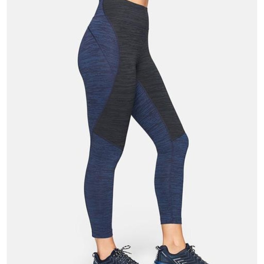 Outdoor Voices - Women's Techsweat 7/8 leggings in Black + Blue- Excellent M